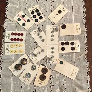 La Mode Sewing Buttons A lot of 15 Cards True Vintage